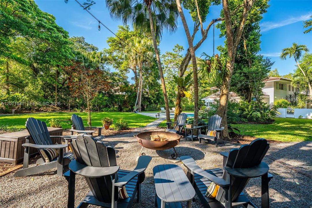 En Venta: $10,950,000 (5 camas, 4 baños, 5317 Pies cuadrados)