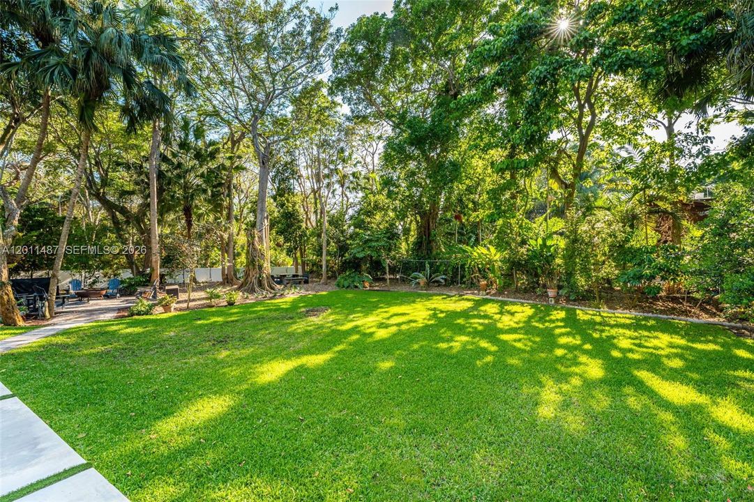 En Venta: $10,950,000 (5 camas, 4 baños, 5317 Pies cuadrados)