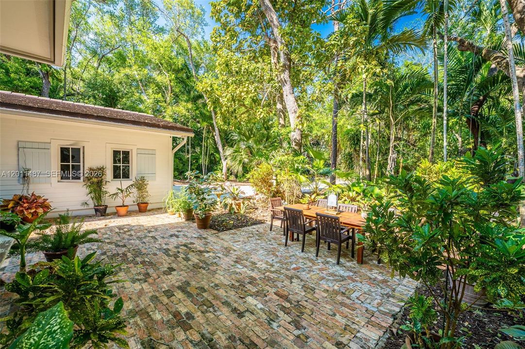 En Venta: $10,950,000 (5 camas, 4 baños, 5317 Pies cuadrados)
