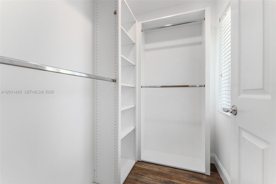 Недавно арендовано: $7,000 (5 спален, 3 ванн, 3403 Квадратных фут)