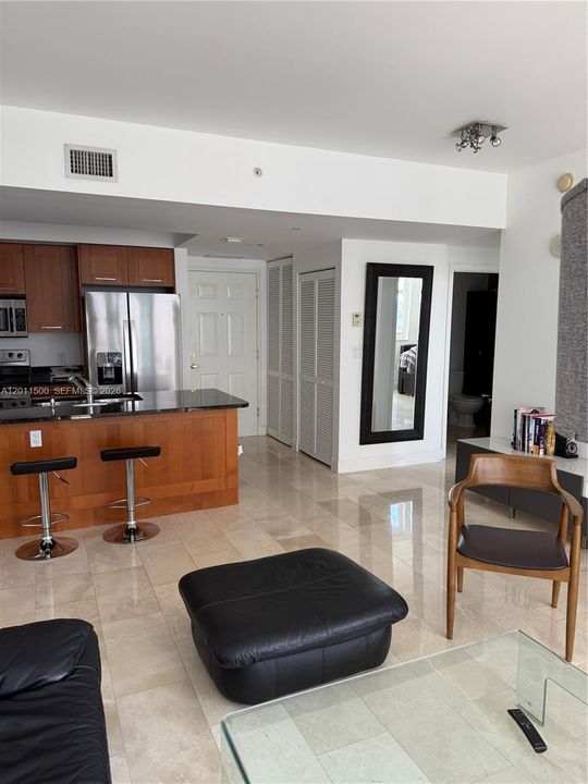 For Sale: $585,000 (2 beds, 2 baths, 970 Square Feet)