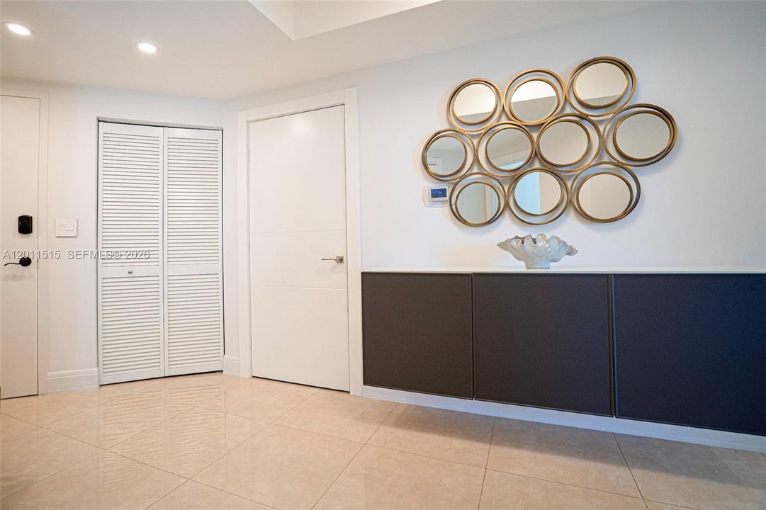 Activo con contrato: $5,900 (3 camas, 2 baños, 1447 Pies cuadrados)