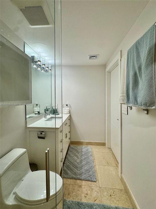 Activo con contrato: $5,900 (3 camas, 2 baños, 1447 Pies cuadrados)