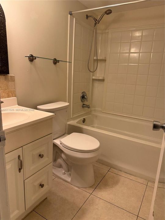 En Venta: $220,000 (2 camas, 2 baños, 990 Pies cuadrados)