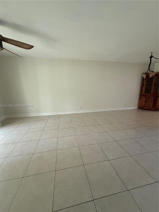 En Venta: $220,000 (2 camas, 2 baños, 990 Pies cuadrados)