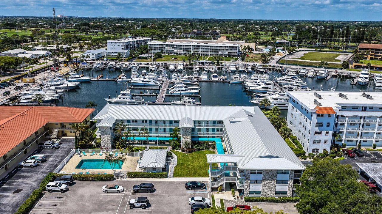 26-37-Yacht-Club-Dr-202
