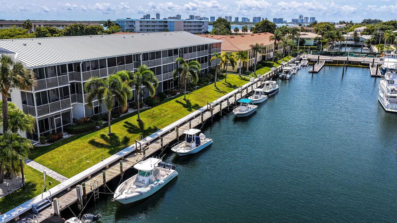 28-37-Yacht-Club-Dr-202