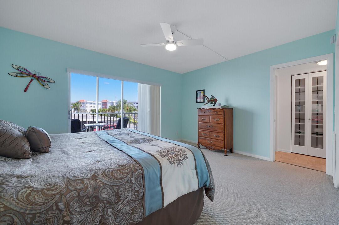 13-Interior-37-Yacht-Club-Dr-202