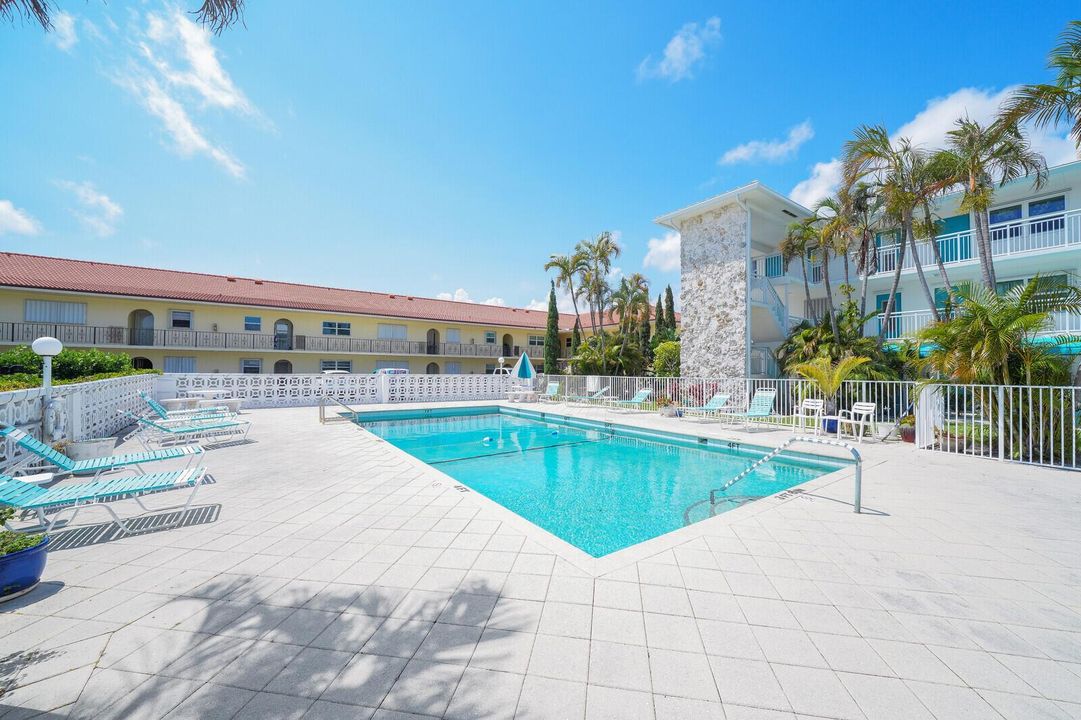 17-37-Yacht-Club-Dr-202