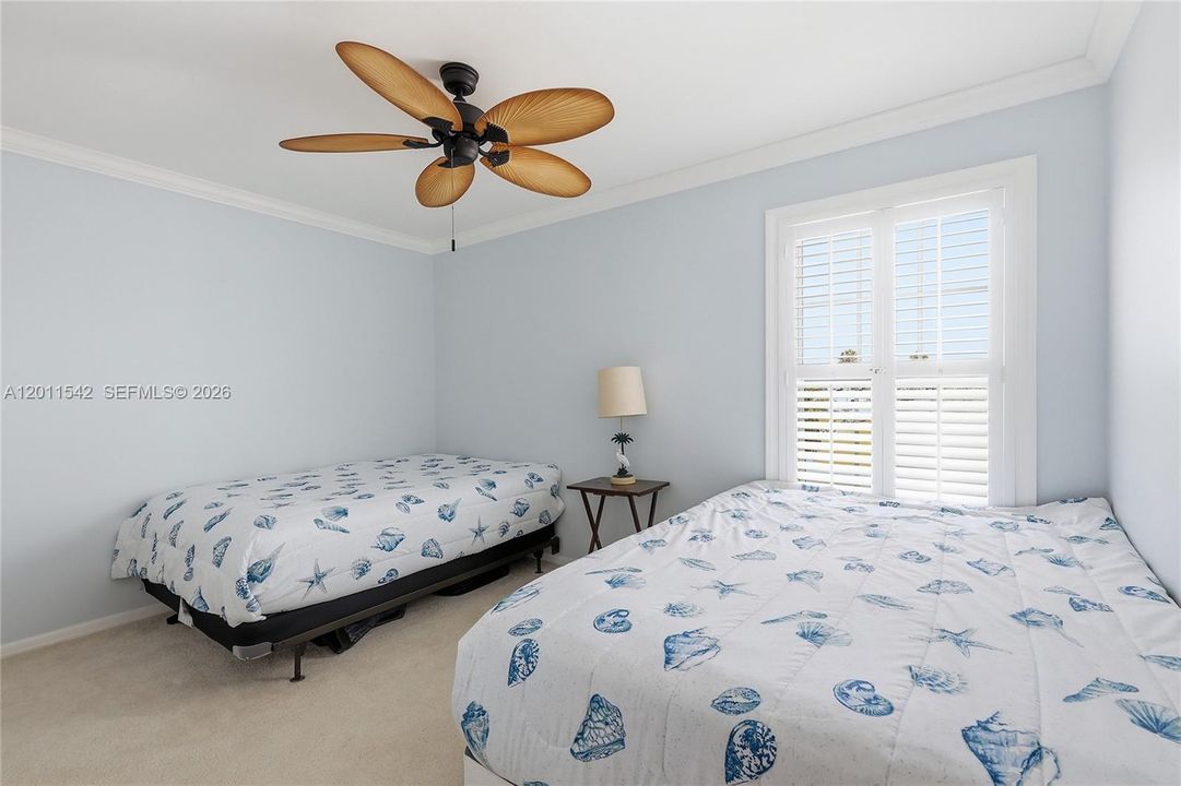 For Sale: $230,000 (2 beds, 2 baths, 1095 Square Feet)