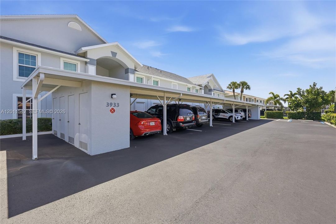 For Sale: $230,000 (2 beds, 2 baths, 1095 Square Feet)