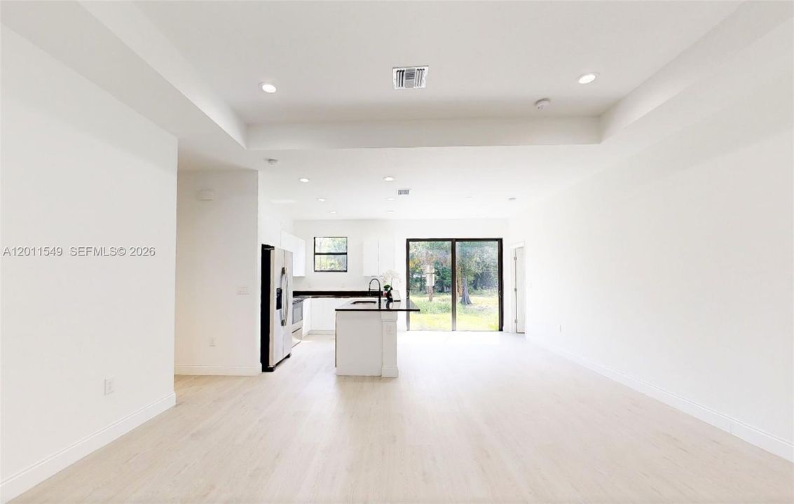 En Venta: $350,000 (3 camas, 2 baños, 1638 Pies cuadrados)