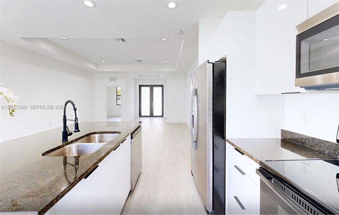 En Venta: $350,000 (3 camas, 2 baños, 1638 Pies cuadrados)