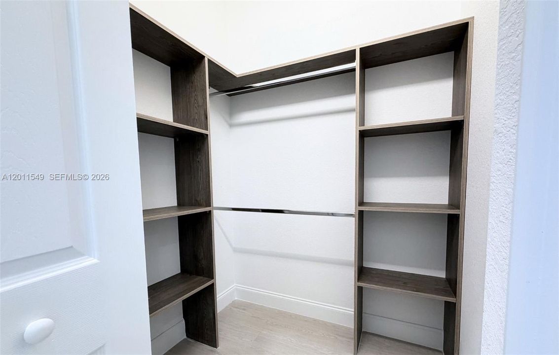 En Venta: $350,000 (3 camas, 2 baños, 1638 Pies cuadrados)