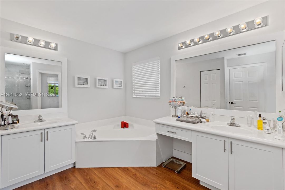 For Rent: $7,500 (7 beds, 4 baths, 3122 Square Feet)