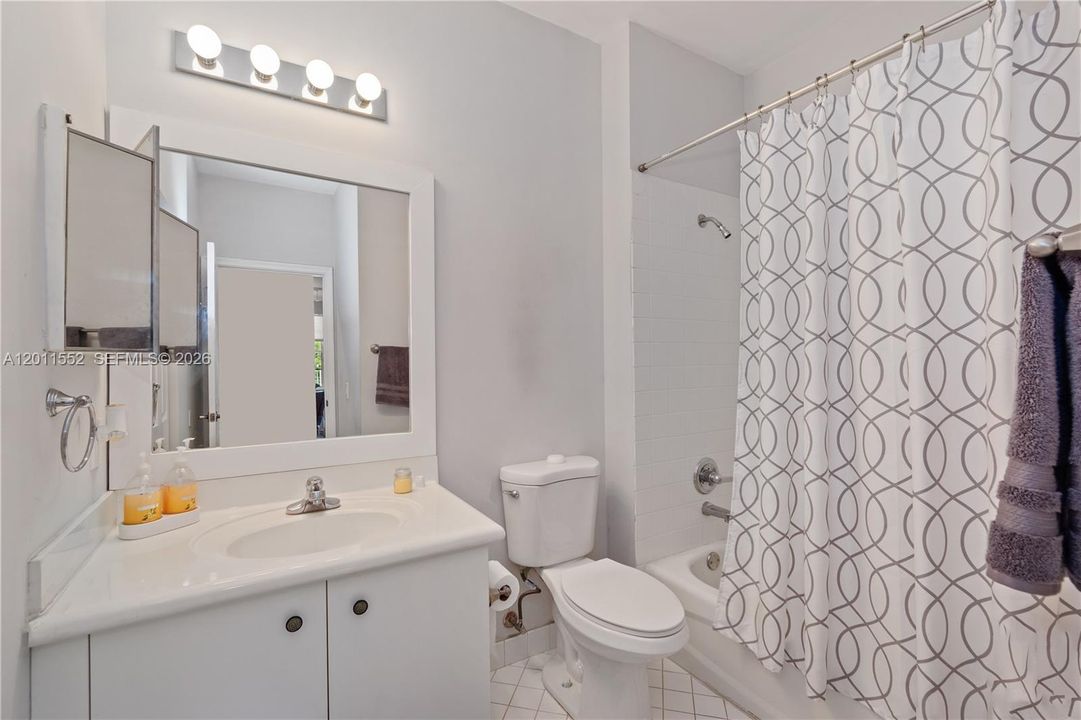 For Rent: $7,500 (7 beds, 4 baths, 3122 Square Feet)