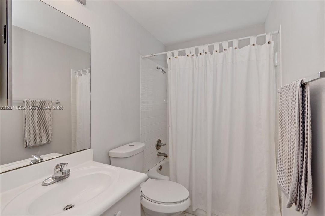 For Rent: $7,500 (7 beds, 4 baths, 3122 Square Feet)
