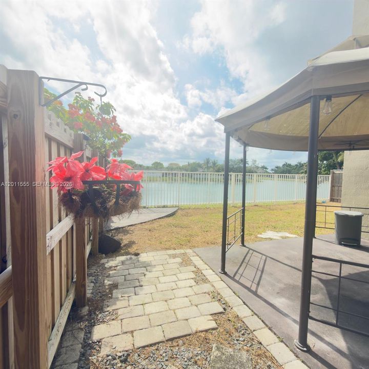 Active With Contract: $400,000 (4 beds, 3 baths, 0 Square Feet)