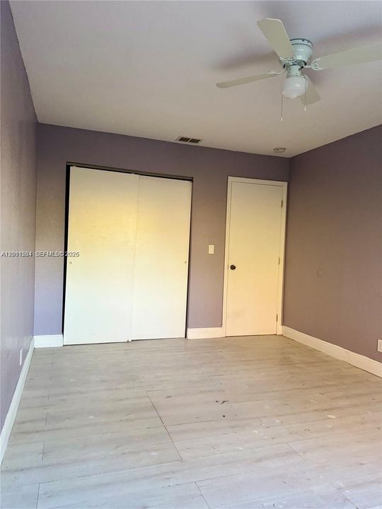 For Sale: $309,000 (3 beds, 3 baths, 1650 Square Feet)