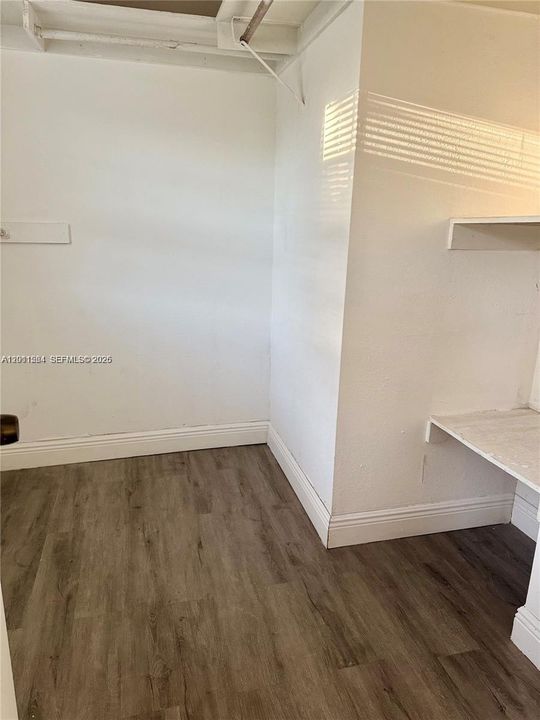 For Sale: $309,000 (3 beds, 3 baths, 1650 Square Feet)