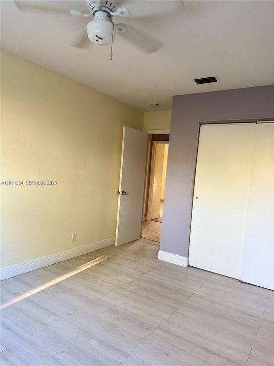 For Sale: $309,000 (3 beds, 3 baths, 1650 Square Feet)
