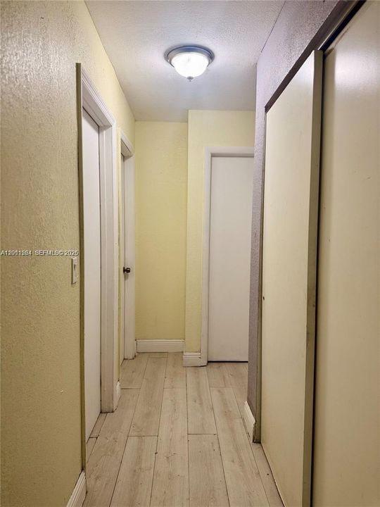 For Sale: $309,000 (3 beds, 3 baths, 1650 Square Feet)