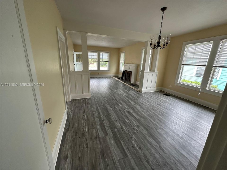 For Rent: $1,800 (3 beds, 2 baths, 0 Square Feet)
