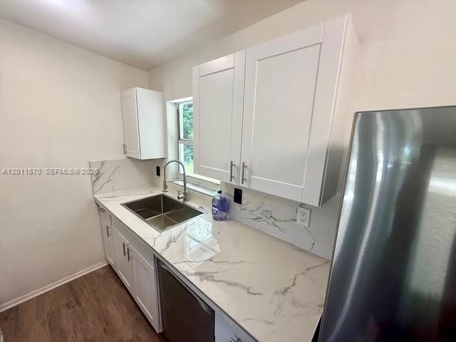 For Sale: $362,000 (3 beds, 1 baths, 944 Square Feet)
