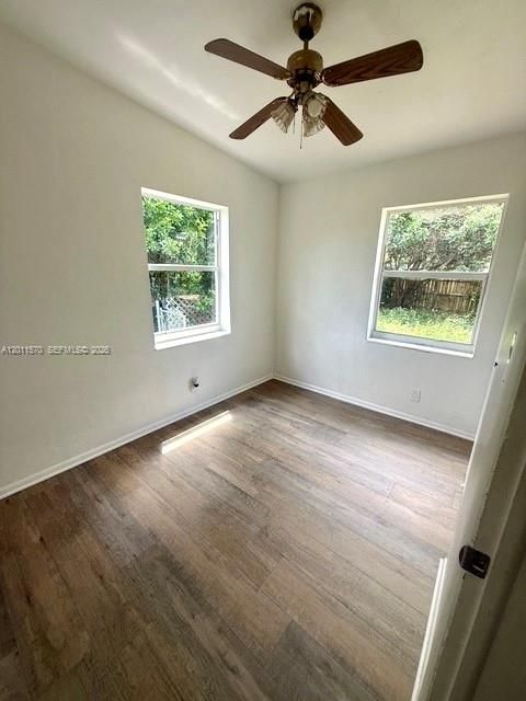 For Sale: $362,000 (3 beds, 1 baths, 944 Square Feet)