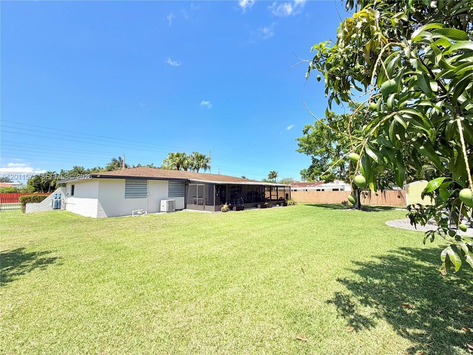 Active With Contract: $669,000 (3 beds, 2 baths, 1708 Square Feet)