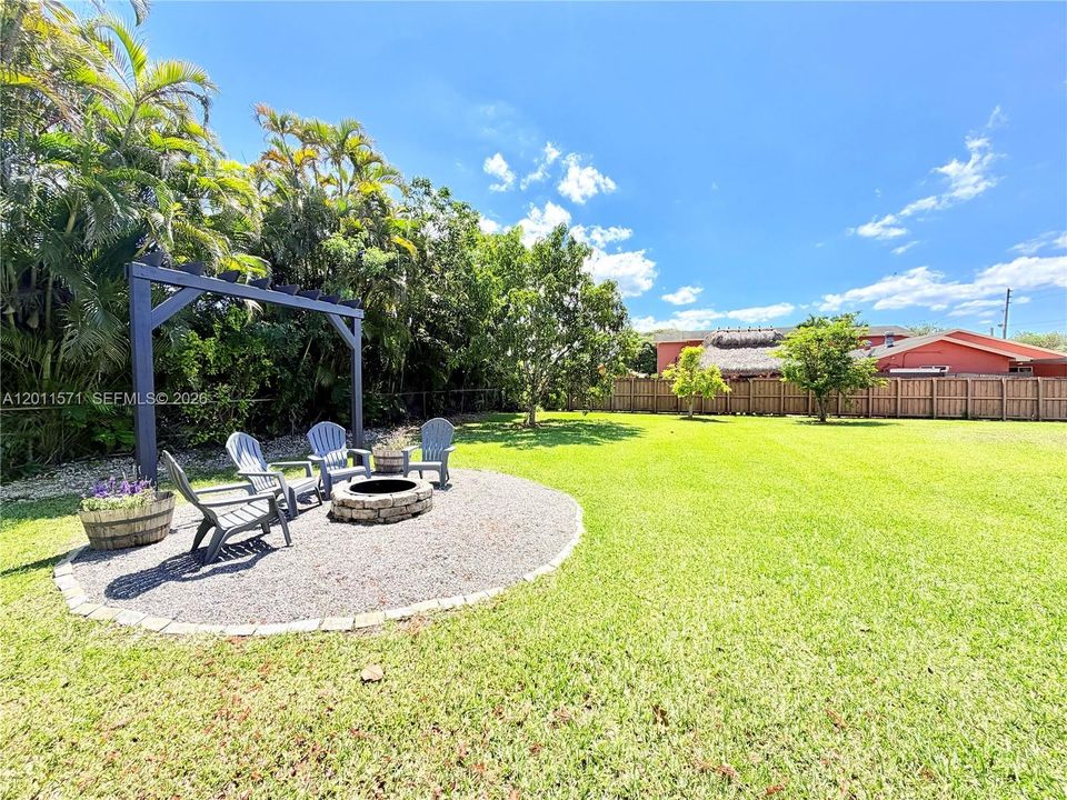 Active With Contract: $669,000 (3 beds, 2 baths, 1708 Square Feet)