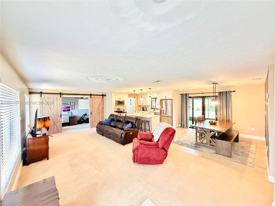 Active With Contract: $669,000 (3 beds, 2 baths, 1708 Square Feet)