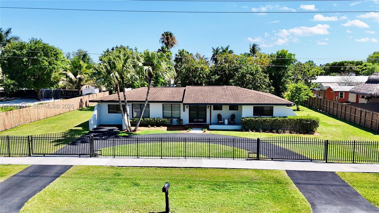 Active With Contract: $669,000 (3 beds, 2 baths, 1708 Square Feet)