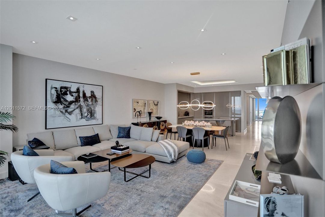 Active With Contract: $28,000 (4 beds, 5 baths, 2682 Square Feet)