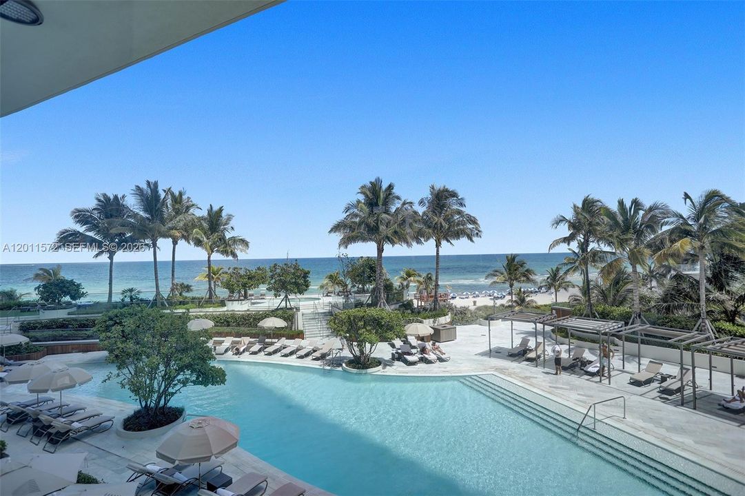 Active With Contract: $28,000 (4 beds, 5 baths, 2682 Square Feet)