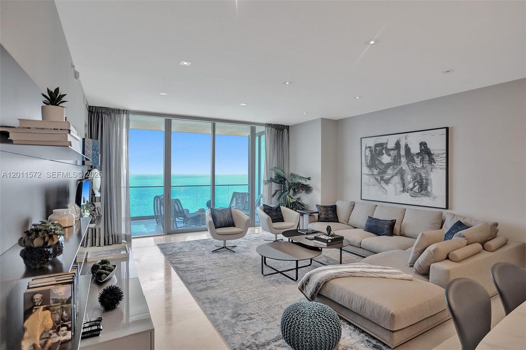 Active With Contract: $28,000 (4 beds, 5 baths, 2682 Square Feet)