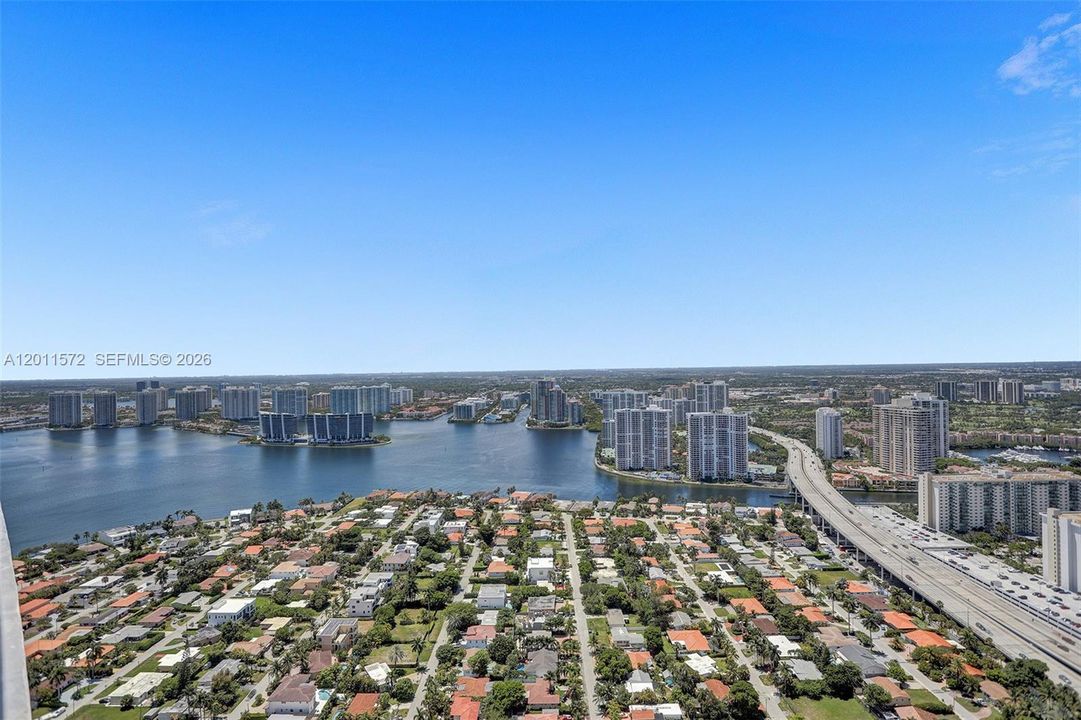 Active With Contract: $28,000 (4 beds, 5 baths, 2682 Square Feet)