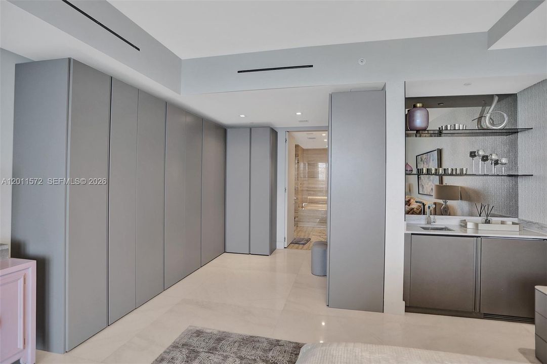 Active With Contract: $28,000 (4 beds, 5 baths, 2682 Square Feet)