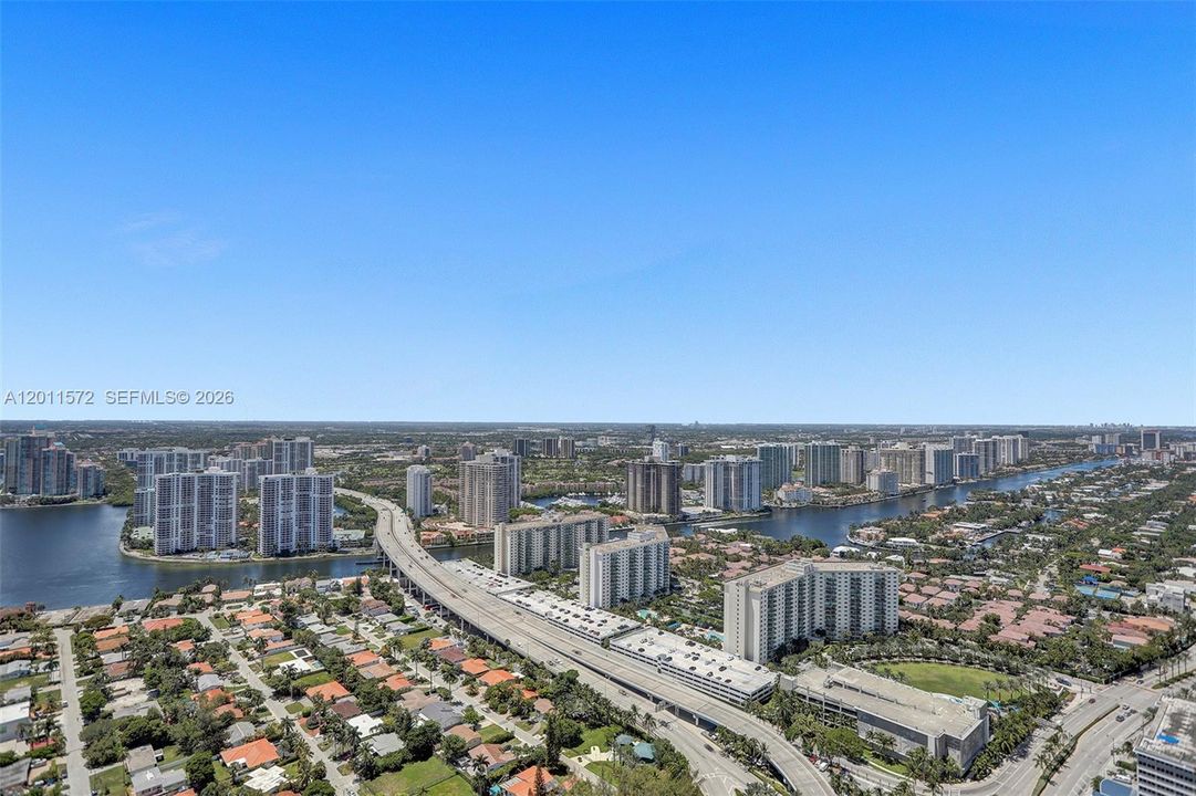 Active With Contract: $28,000 (4 beds, 5 baths, 2682 Square Feet)