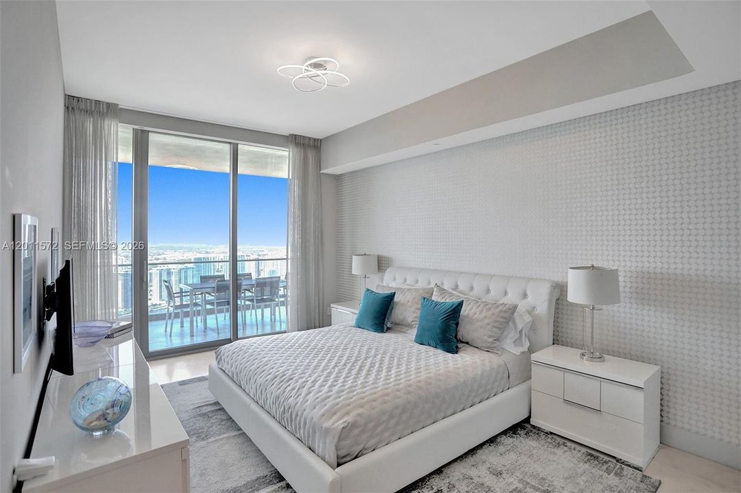 Active With Contract: $28,000 (4 beds, 5 baths, 2682 Square Feet)