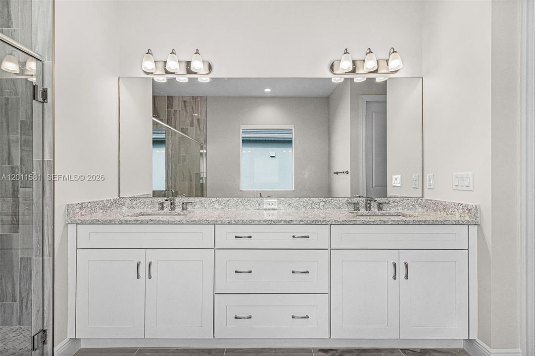 For Sale: $1,019,000 (4 beds, 3 baths, 2489 Square Feet)