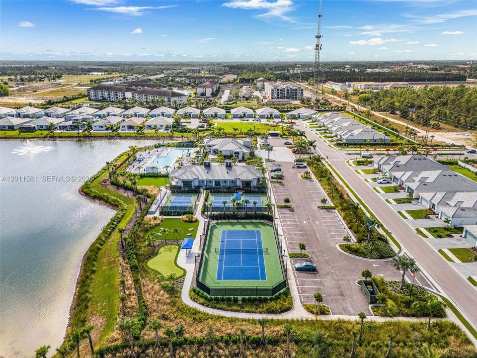 For Sale: $1,019,000 (4 beds, 3 baths, 2489 Square Feet)