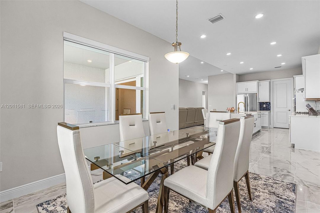 For Sale: $1,019,000 (4 beds, 3 baths, 2489 Square Feet)