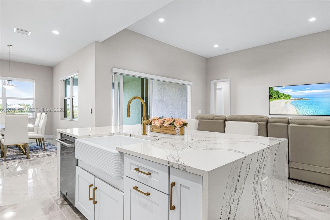 For Sale: $1,019,000 (4 beds, 3 baths, 2489 Square Feet)