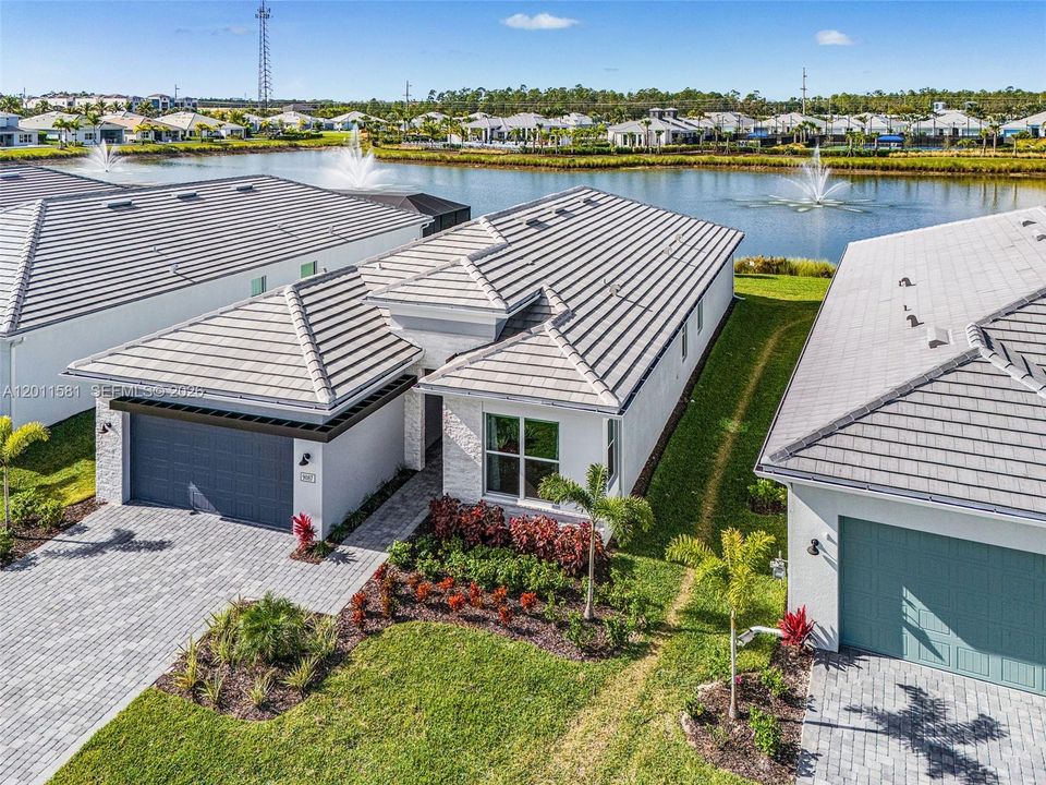 For Sale: $1,019,000 (4 beds, 3 baths, 2489 Square Feet)