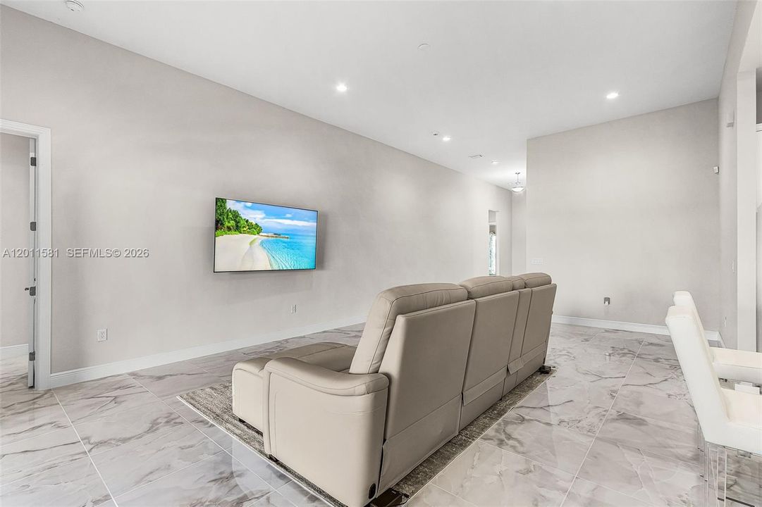 For Sale: $1,019,000 (4 beds, 3 baths, 2489 Square Feet)