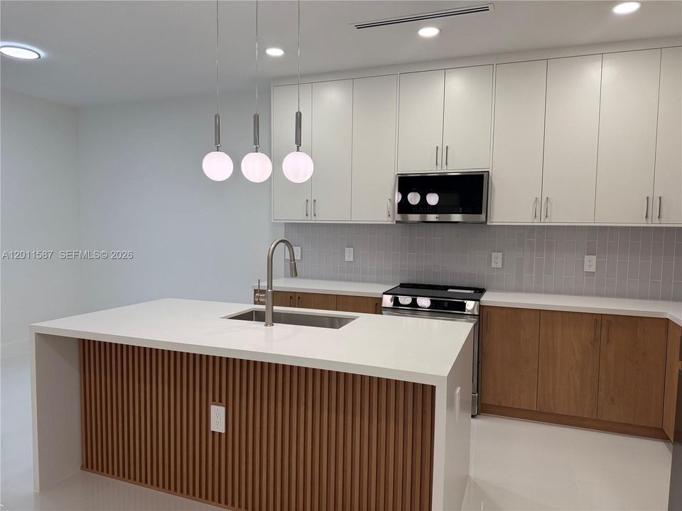 En Venta: $399,999 (4 camas, 2 baños, 0 Pies cuadrados)
