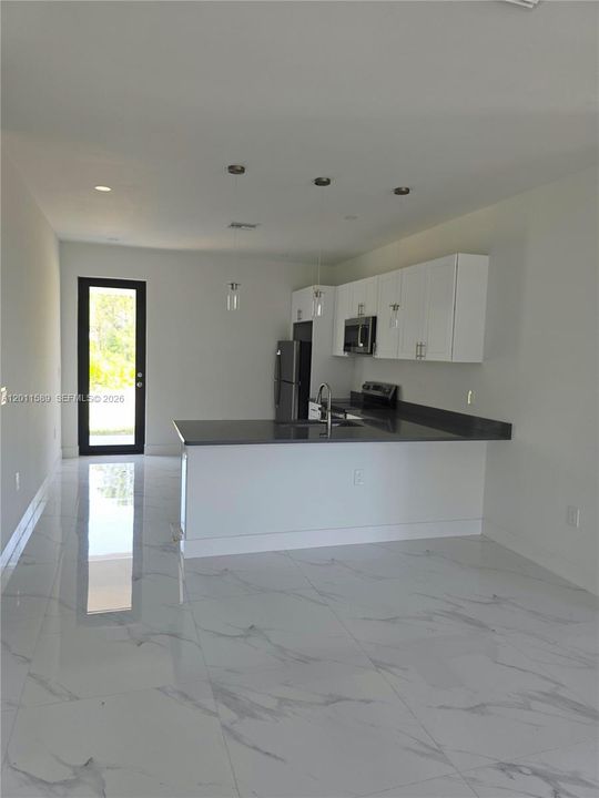 For Sale: $565,000 (0 beds, 0 baths, 2956 Square Feet)