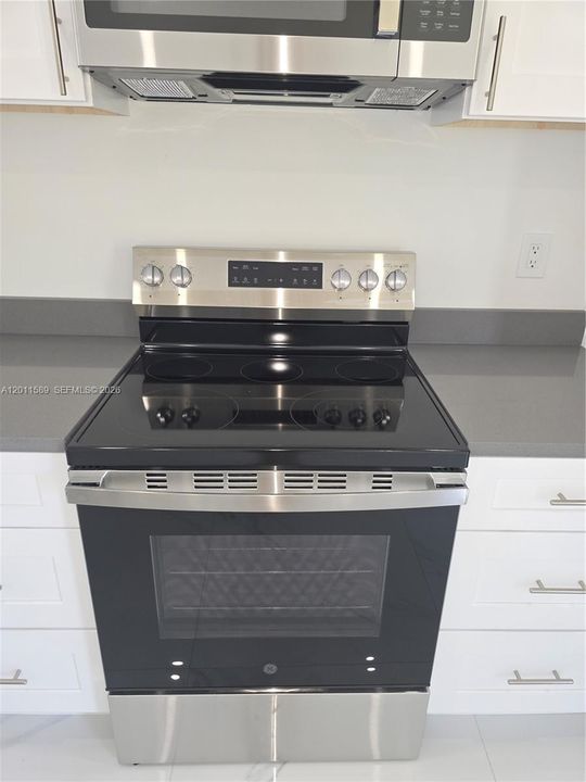 For Sale: $565,000 (0 beds, 0 baths, 2956 Square Feet)