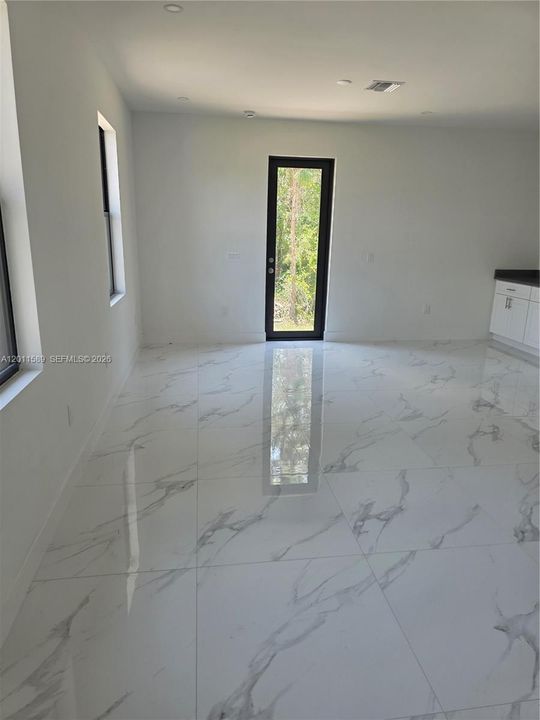 For Sale: $565,000 (0 beds, 0 baths, 2956 Square Feet)